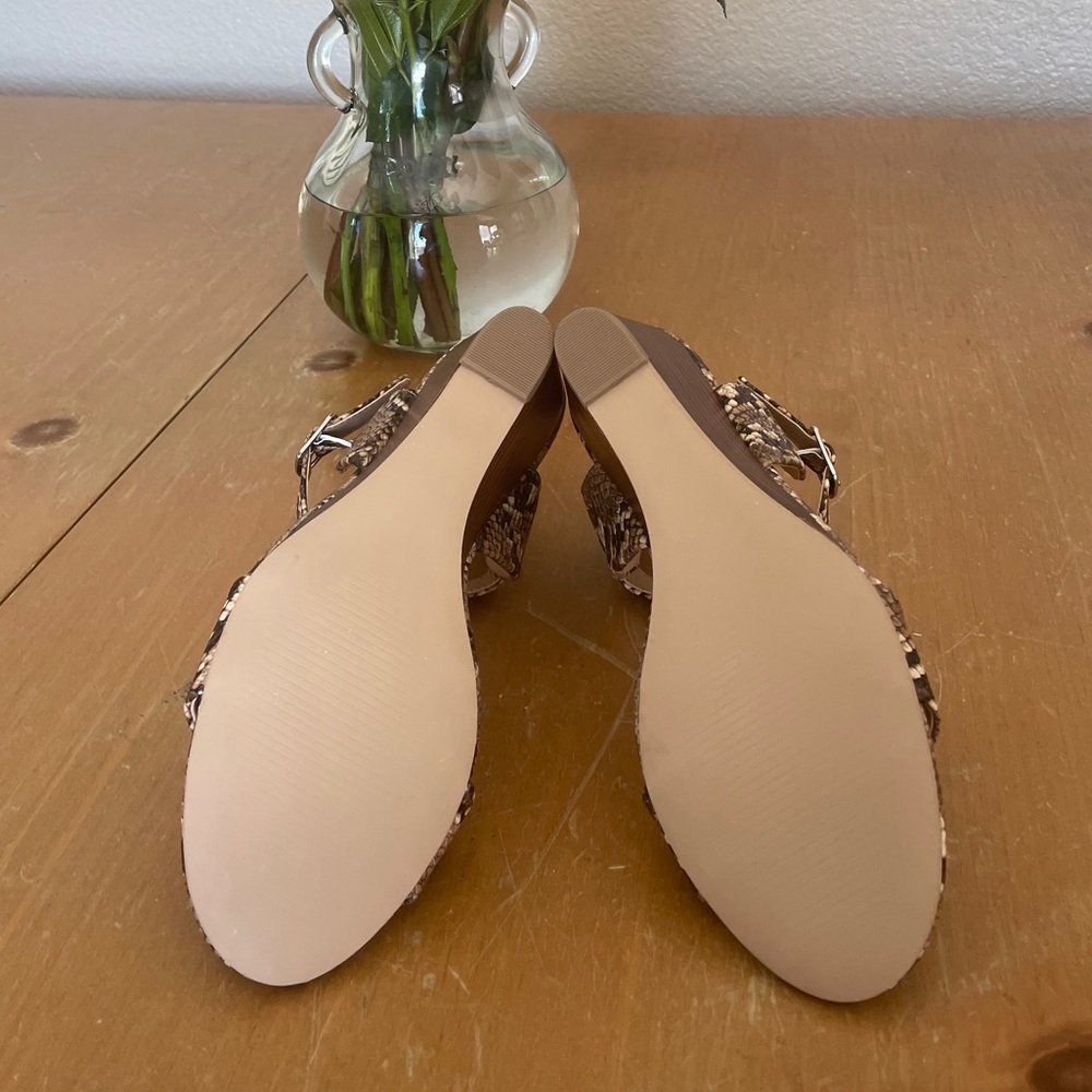 New Steve Madden Graze Wedge Sandal - Tan Snake - Picture 6 of 6
